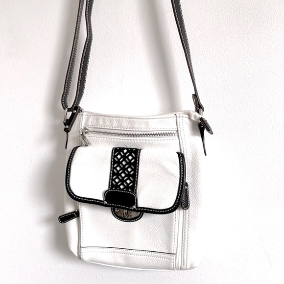 B.O.C. Crossbody Purse - Picture 1 of 14